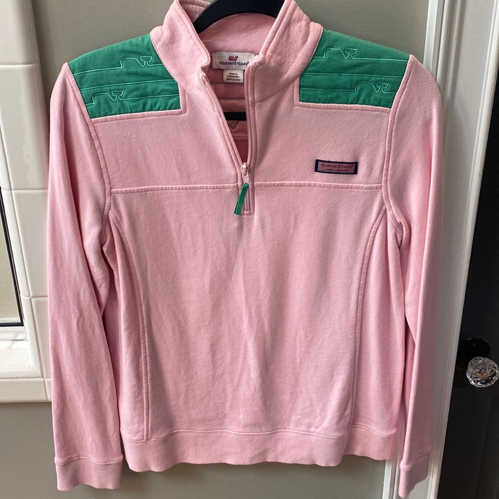 Vineyard vines top